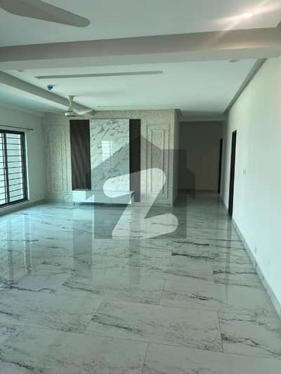 Lavish Brand New Spacious 4 bed Flat available for urgent rent in Askari X sec-S! Lavish Brand New Spacious 4 bed Flat available for urgent rent in Askari X sec-S!