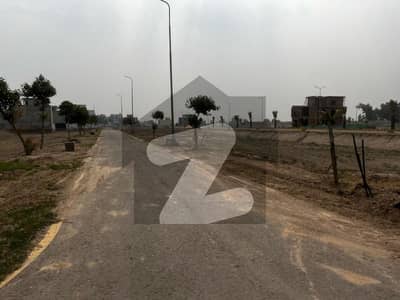 پارک ویو سٹی ۔ پلاٹینم بلاک پارک ویو سٹی,لاہور میں 5 مرلہ رہائشی پلاٹ 55.0 لاکھ میں برائے فروخت۔