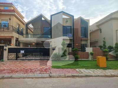 بحریہ ٹاؤن فیز 8 بحریہ ٹاؤن راولپنڈی,راولپنڈی میں 5 کمروں کا 1 کنال مکان 10.75 کروڑ میں برائے فروخت۔ بحریہ ٹاؤن فیز 8 بحریہ ٹاؤن راولپنڈی,راولپنڈی میں 5 کمروں کا 1 کنال مکان 10.75 کروڑ میں برائے فروخت۔