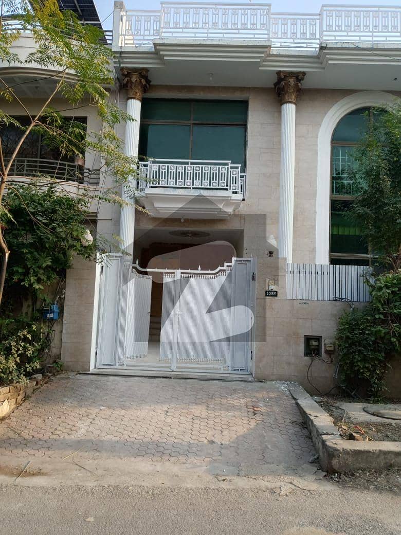 Stunning 8 Marla House In G-11/1 Available Stunning 8 Marla House In G-11/1 Available