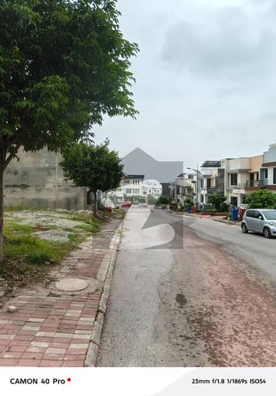 بحریہ انکلیو - سیکٹر ایچ بحریہ انکلیو,بحریہ ٹاؤن,اسلام آباد میں 5 مرلہ رہائشی پلاٹ 1.05 کروڑ میں برائے فروخت۔