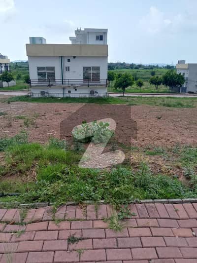 بحریہ انکلیو - سیکٹر ایف1 بحریہ انکلیو,بحریہ ٹاؤن,اسلام آباد میں 8 مرلہ رہائشی پلاٹ 1.05 کروڑ میں برائے فروخت۔