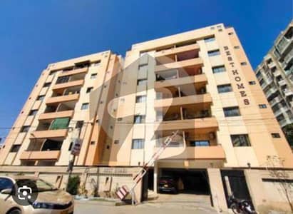 کلفٹن ۔ بلاک 2 کلفٹن,کراچی میں 3 کمروں کا 9 مرلہ فلیٹ 5.5 کروڑ میں برائے فروخت۔