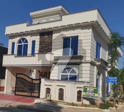 ٹاپ سٹی 1 - بلاک اے ٹاپ سٹی 1,اسلام آباد میں 5 کمروں کا 10 مرلہ مکان 5.25 کروڑ میں برائے فروخت۔