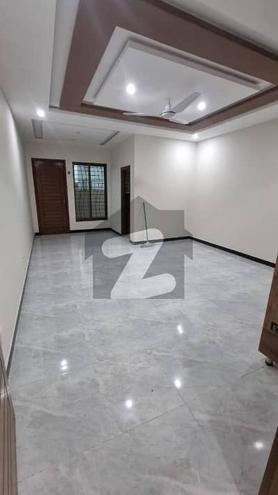 ڈی ۔ 12 اسلام آباد میں 4 کمروں کا 8 مرلہ مکان 2.4 لاکھ میں کرایہ پر دستیاب ہے۔