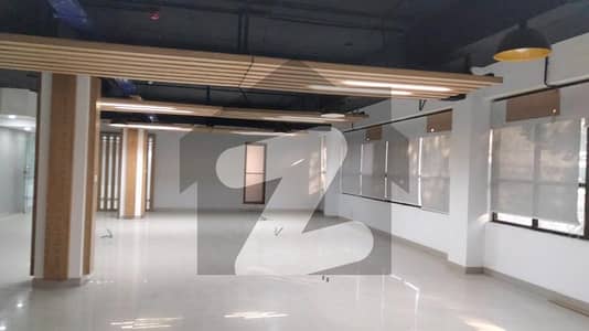 نیو بلیو ایریا اسلام آباد میں 2 کنال دفتر 40.0 لاکھ میں کرایہ پر دستیاب ہے۔