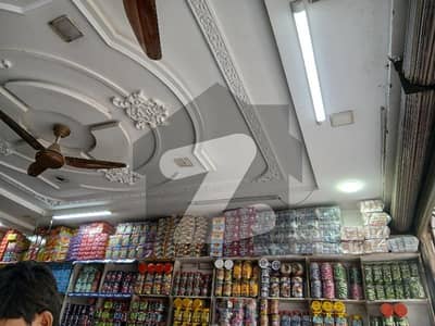 ایک لاکھ کرایہ آتا ہے شاپ کا کامیاب مارکیٹ