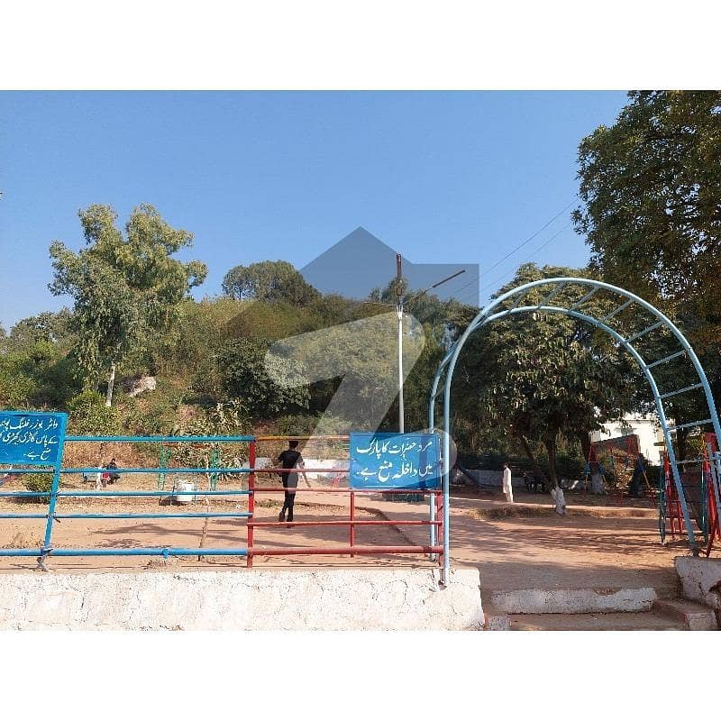 10 Marla Closed Street PLOT Available For Sale