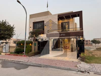 10 Marla Architect Designer House For Sale Hot Location