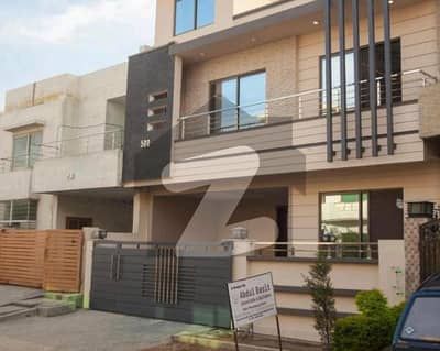 جی ۔ 15/1 جی ۔ 15,اسلام آباد میں 5 کمروں کا 8 مرلہ مکان 3.35 کروڑ میں برائے فروخت۔