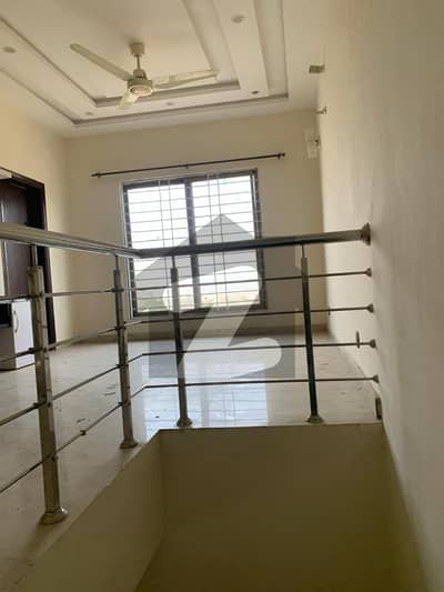 بحریہ ٹاؤن کراچی کراچی میں 4 کمروں کا 5 مرلہ مکان 35.0 ہزار میں کرایہ پر دستیاب ہے۔ بحریہ ٹاؤن کراچی کراچی میں 4 کمروں کا 5 مرلہ مکان 35.0 ہزار میں کرایہ پر دستیاب ہے۔