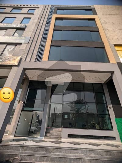 بحریہ ٹاؤن ٹیولپ بلاک بحریہ ٹاؤن سیکٹر سی,بحریہ ٹاؤن,لاہور میں 1 کمرے کا 5 مرلہ دفتر 65.0 ہزار میں کرایہ پر دستیاب ہے۔ بحریہ ٹاؤن ٹیولپ بلاک بحریہ ٹاؤن سیکٹر سی,بحریہ ٹاؤن,لاہور میں 1 کمرے کا 5 مرلہ دفتر 65.0 ہزار میں کرایہ پر دستیاب ہے۔