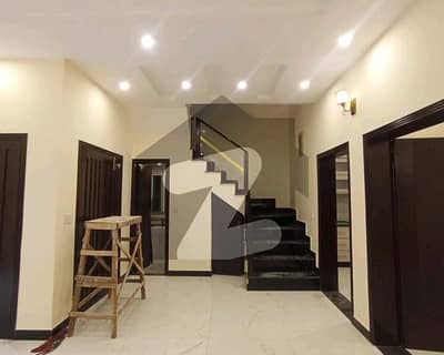 10 Marla House In Bankers Housing Society - Block B