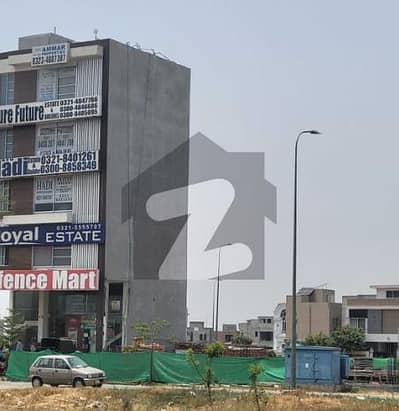 ڈی ایچ اے فیز 8 - بلاک وی فیز 8,ڈیفنس (ڈی ایچ اے),لاہور میں 1 کنال رہائشی پلاٹ 3.52 کروڑ میں برائے فروخت۔