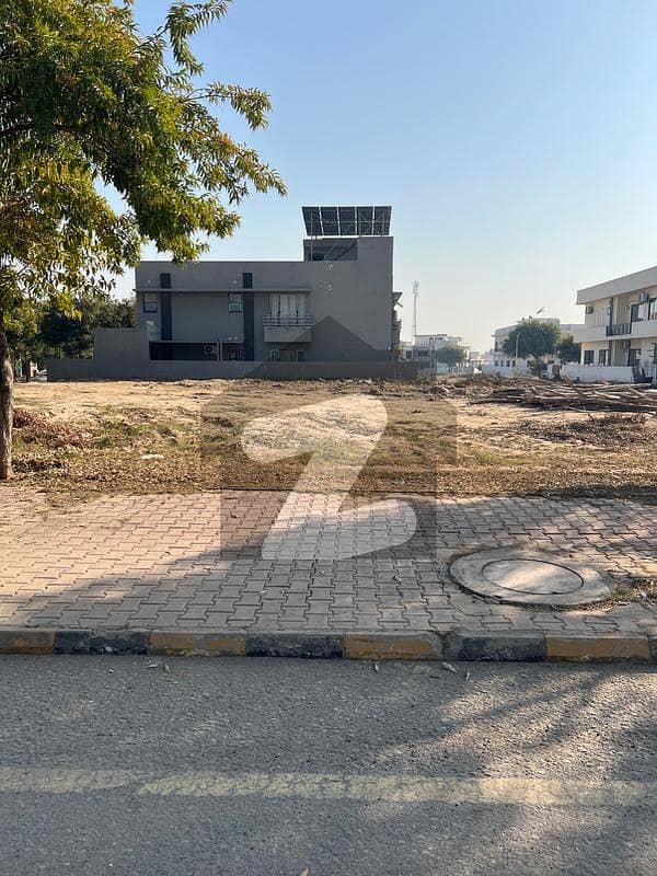 1 Kanal Plot J Block Boulevard 1 Kanal Plot J Block Boulevard