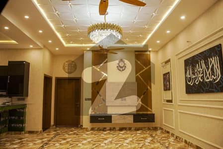 جوبلی ٹاؤن ۔ بلاک ایف جوبلی ٹاؤن,لاہور میں 2 کمروں کا 8 مرلہ زیریں پورشن 60.0 ہزار میں کرایہ پر دستیاب ہے۔