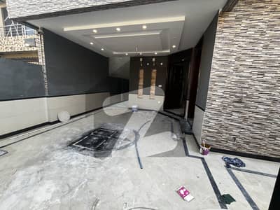 سینٹرل پارک ۔ بلاک جی سینٹرل پارک ہاؤسنگ سکیم,لاہور میں 5 کمروں کا 10 مرلہ مکان 2.75 کروڑ میں برائے فروخت۔ سینٹرل پارک ۔ بلاک جی سینٹرل پارک ہاؤسنگ سکیم,لاہور میں 5 کمروں کا 10 مرلہ مکان 2.75 کروڑ میں برائے فروخت۔