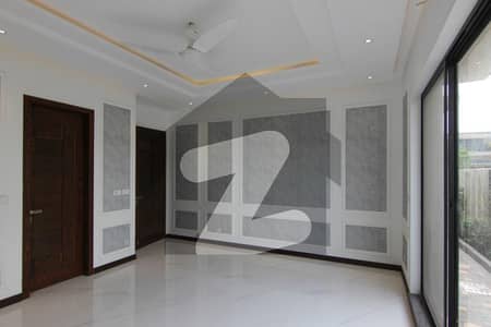 ڈی ایچ اے فیز 3 ڈیفنس (ڈی ایچ اے),لاہور میں 1 کنال مکان 7.0 کروڑ میں برائے فروخت۔