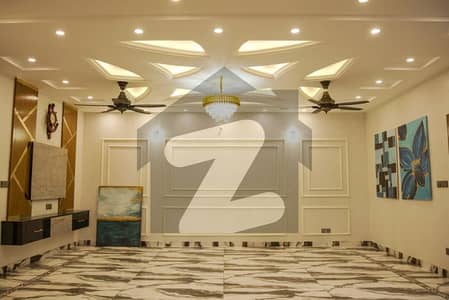 جوبلی ٹاؤن ۔ بلاک بی جوبلی ٹاؤن,لاہور میں 5 کمروں کا 10 مرلہ مکان 3.25 کروڑ میں برائے فروخت۔