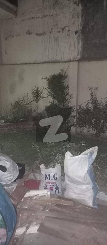 کینال بینک ہاؤسنگ سکیم لاہور میں 3 کمروں کا 10 مرلہ مکان 75.0 ہزار میں کرایہ پر دستیاب ہے۔