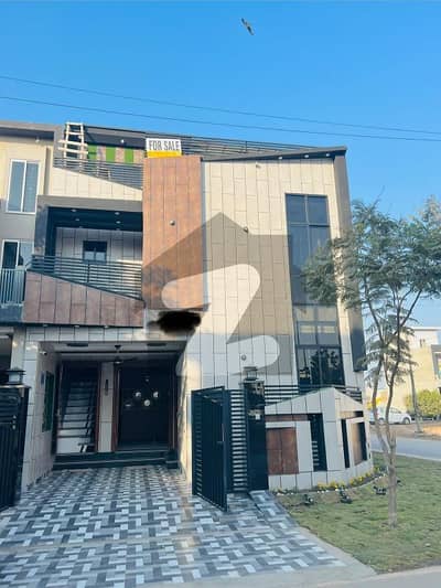5 corner Marla Brand New House For Sale Direct Meeting With Owner In Parkview City Lahore 5 corner Marla Brand New House For Sale Direct Meeting With Owner In Parkview City Lahore