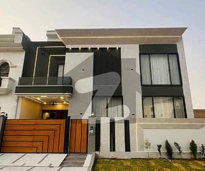 سٹی ہاؤسنگ سوسائٹی گوجرانوالہ میں 5 کمروں کا 8 مرلہ مکان 3.9 کروڑ میں برائے فروخت۔ سٹی ہاؤسنگ سوسائٹی گوجرانوالہ میں 5 کمروں کا 8 مرلہ مکان 3.9 کروڑ میں برائے فروخت۔