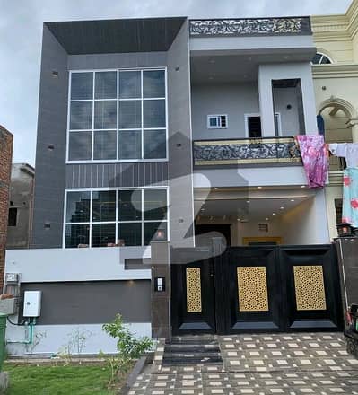 رئیل پام سٹی ایمن آباد موڑ,گوجرانوالہ میں 4 کمروں کا 6 مرلہ مکان 2.4 کروڑ میں برائے فروخت۔ رئیل پام سٹی ایمن آباد موڑ,گوجرانوالہ میں 4 کمروں کا 6 مرلہ مکان 2.4 کروڑ میں برائے فروخت۔