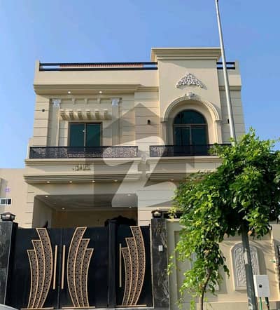 رئیل پام سٹی ایمن آباد موڑ,گوجرانوالہ میں 4 کمروں کا 5 مرلہ مکان 1.8 کروڑ میں برائے فروخت۔