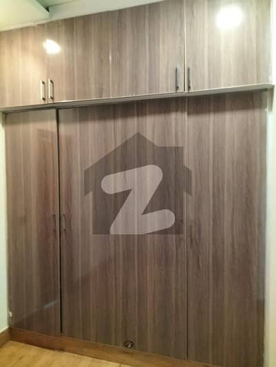 بحریہ ٹاؤن فیز 8 بحریہ ٹاؤن راولپنڈی,راولپنڈی میں 5 کمروں کا 10 مرلہ مکان 1.25 لاکھ میں کرایہ پر دستیاب ہے۔ بحریہ ٹاؤن فیز 8 بحریہ ٹاؤن راولپنڈی,راولپنڈی میں 5 کمروں کا 10 مرلہ مکان 1.25 لاکھ میں کرایہ پر دستیاب ہے۔