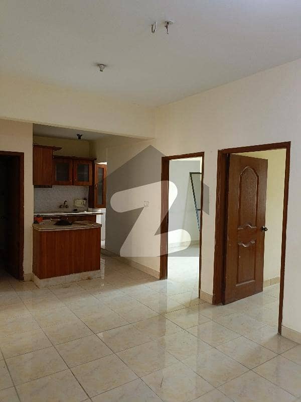 3 bed dd flat for sale in country terrace