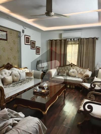 Very Well Maintained 10 Marla Full House Available For Rent.