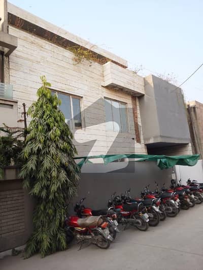 گلبرگ 2 - بلاک جی گلبرگ 2,گلبرگ,لاہور میں 1 کنال عمارت 10.0 کروڑ میں برائے فروخت۔