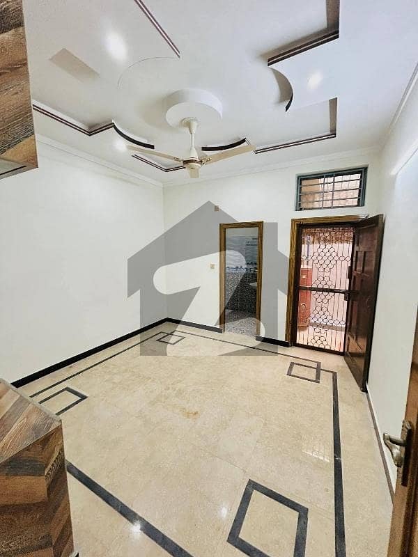 G 10 House Available For Sale