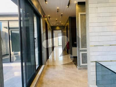 For Rent 01 Kanal Modern House with 5 Bed Rooms