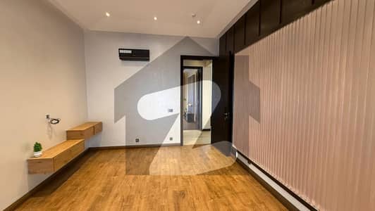 ڈی ایچ اے فیز 4 - بلاک ڈبل سی فیز 4,ڈیفنس (ڈی ایچ اے),لاہور میں 6 کمروں کا 1 کنال مکان 16.9 کروڑ میں برائے فروخت۔ ڈی ایچ اے فیز 4 - بلاک ڈبل سی فیز 4,ڈیفنس (ڈی ایچ اے),لاہور میں 6 کمروں کا 1 کنال مکان 16.9 کروڑ میں برائے فروخت۔