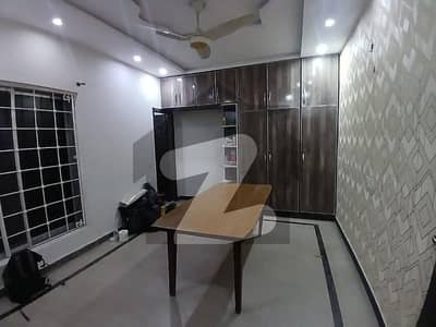 جوہر ٹاؤن فیز 2 جوہر ٹاؤن,لاہور میں 2 کمروں کا 10 مرلہ بالائی پورشن 80.0 ہزار میں کرایہ پر دستیاب ہے۔ جوہر ٹاؤن فیز 2 جوہر ٹاؤن,لاہور میں 2 کمروں کا 10 مرلہ بالائی پورشن 80.0 ہزار میں کرایہ پر دستیاب ہے۔