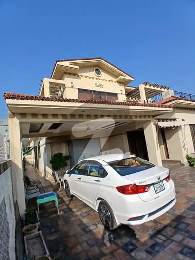 ڈی ایچ اے فیز 5 ڈیفنس (ڈی ایچ اے),لاہور میں 2 کمروں کا 1 کنال زیریں پورشن 2.0 لاکھ میں برائے فروخت۔