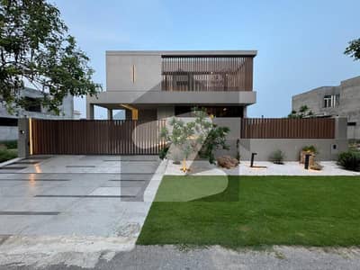 ڈی ایچ اے فیز 7 ڈیفنس (ڈی ایچ اے),لاہور میں 5 کمروں کا 1 کنال مکان 7.1 کروڑ میں برائے فروخت۔