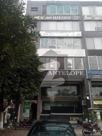 ڈی ایچ اے فیز 6 - مین بلیوارڈ ڈی ایچ اے فیز 6,ڈیفنس (ڈی ایچ اے),لاہور میں 8 مرلہ دفتر 1.0 لاکھ میں کرایہ پر دستیاب ہے۔