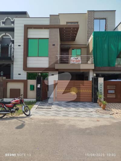 بحریہ ٹاؤن ۔ بلاک سی سی بحریہ ٹاؤن سیکٹرڈی,بحریہ ٹاؤن,لاہور میں 3 کمروں کا 5 مرلہ مکان 2.0 کروڑ میں برائے فروخت۔ بحریہ ٹاؤن ۔ بلاک سی سی بحریہ ٹاؤن سیکٹرڈی,بحریہ ٹاؤن,لاہور میں 3 کمروں کا 5 مرلہ مکان 2.0 کروڑ میں برائے فروخت۔