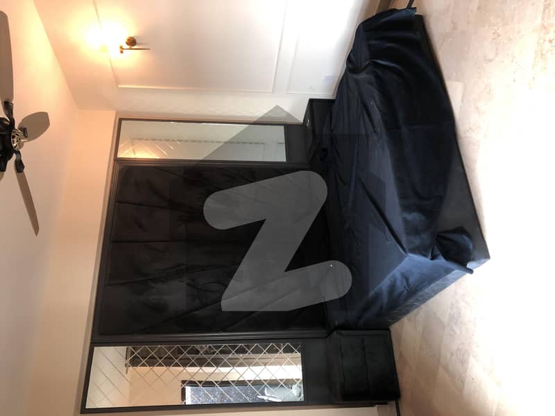 3 Beds Unfurnished Flat For Rent