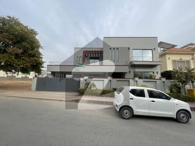 بحریہ ٹاؤن فیز 5 بحریہ ٹاؤن راولپنڈی,راولپنڈی میں 5 کمروں کا 1 کنال مکان 8.2 کروڑ میں برائے فروخت۔ بحریہ ٹاؤن فیز 5 بحریہ ٹاؤن راولپنڈی,راولپنڈی میں 5 کمروں کا 1 کنال مکان 8.2 کروڑ میں برائے فروخت۔