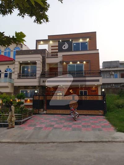 جی ۔ 13 اسلام آباد میں 6 کمروں کا 10 مرلہ مکان 8.5 کروڑ میں برائے فروخت۔