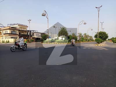 ماسٹر سٹی ہاؤسنگ سکیم گوجرانوالہ میں 5 مرلہ رہائشی پلاٹ 44.0 لاکھ میں برائے فروخت۔ ماسٹر سٹی ہاؤسنگ سکیم گوجرانوالہ میں 5 مرلہ رہائشی پلاٹ 44.0 لاکھ میں برائے فروخت۔