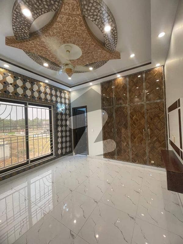 house Available For rent