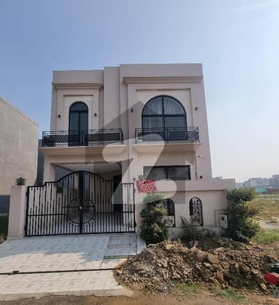 ORIGINAL PICTURE 5MARLA BRAND NEW HOUSE FOR SALE