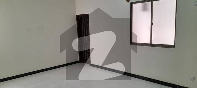 ایئرپورٹ روڈ کراچی میں 3 کمروں کا 4 مرلہ بالائی پورشن 1.1 کروڑ میں برائے فروخت۔