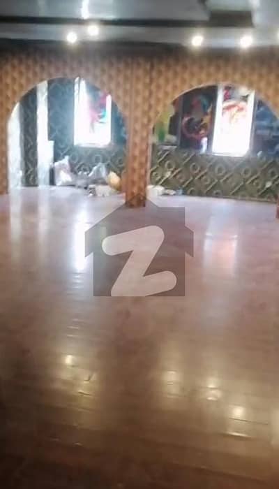 ایف ۔ 11 مرکز ایف ۔ 11,اسلام آباد میں 2 کمروں کا 5 مرلہ دفتر 2.15 لاکھ میں کرایہ پر دستیاب ہے۔