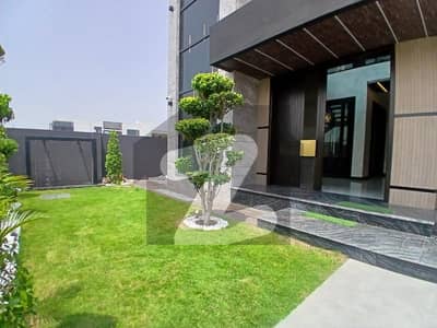 Slightly Used One Kanal Bungalow In DHA Phase- 6 Block- K Having 5 Bedroom Slightly Used One Kanal Bungalow In DHA Phase- 6 Block- K Having 5 Bedroom