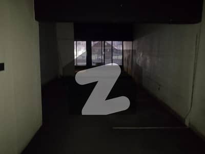 Office Of 1800 Square Feet Is Available For Rent